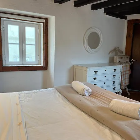 Very Charming Apartment Overlooking S Jorge Castel-2
